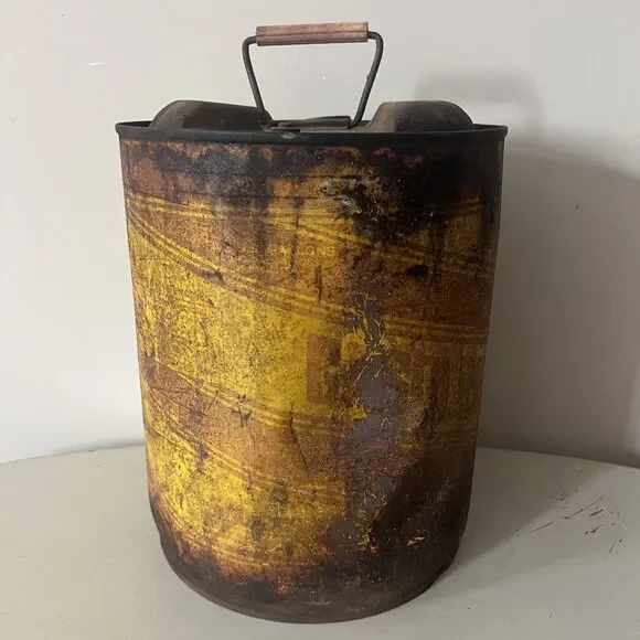 1940s Vintage 5 Gallon Metal Gas Can w/Handle Auto Advertising Collectible - Picture 3 of 6